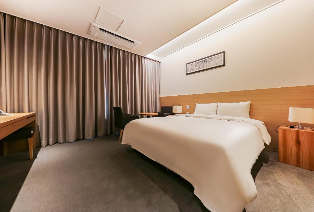 Sejong City Osong Hotel Cheongju Exterior photo